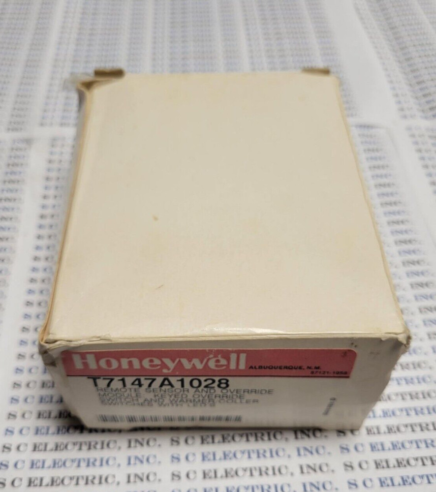 HONEYWELL T7147A1028 REMOTE SENSOR AND OVERRIDE