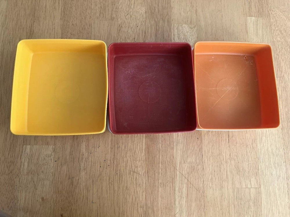 3 Vintage Tupperware Sandwich Keeper Containers & Lids