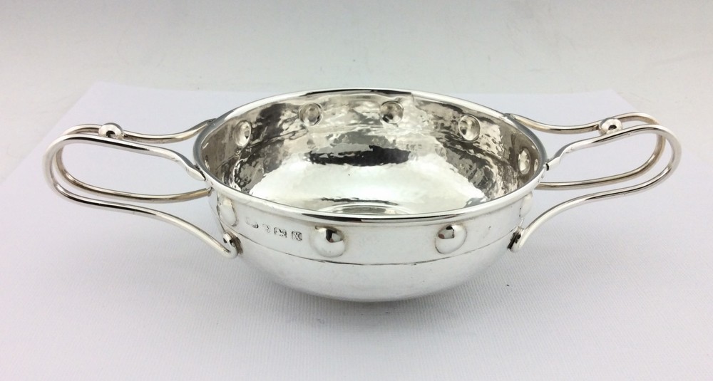 A E JONES SILVER QUAICH , 2 HANDLED BOWL ARTS & CRAFTS SOLID