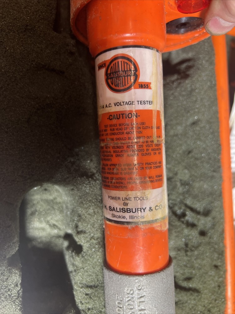 SALISBURY Model WHSCO 4344 Audio Visual AC VOLTAGE DETECTOR. Our #3