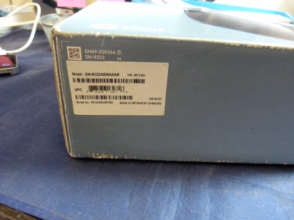 Samsung Gear VR Powered by Oculus - USED ONCE