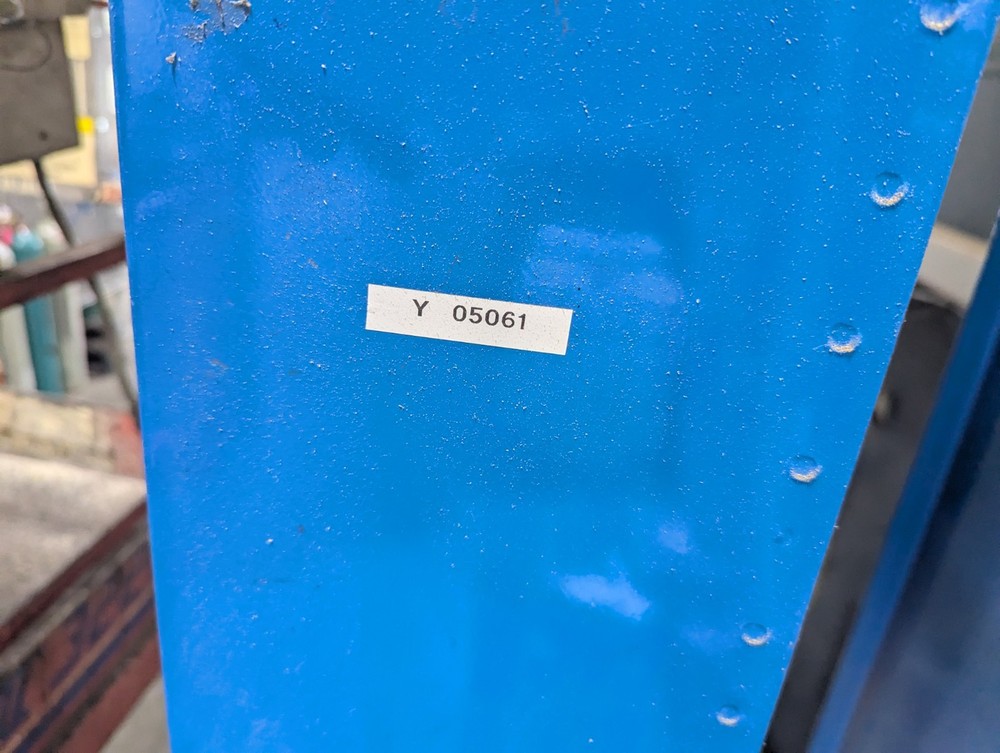 BUCKET ELEVATOR - 24' Universal Industries