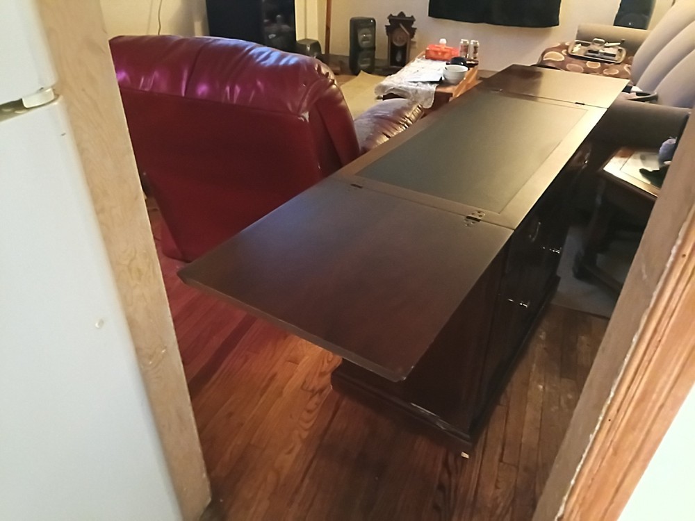 nice buffet used decent condition 150.00 obi pick up only