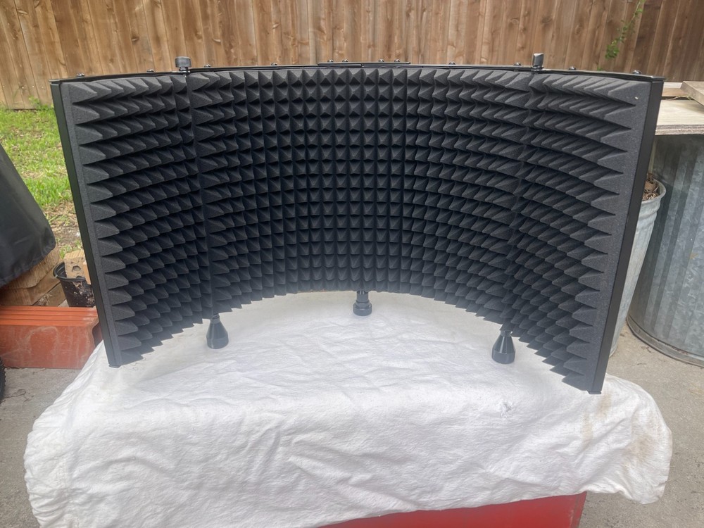 Monoprice Stage Right Microphone Isolation Shield 23.5” Acoustic Foam