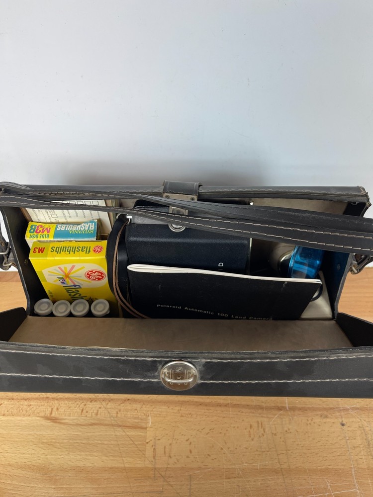 Polaroid Land Camera Automatic 100 Complete Kit w/ Flash, Bulbs, Timer, Case Vtg