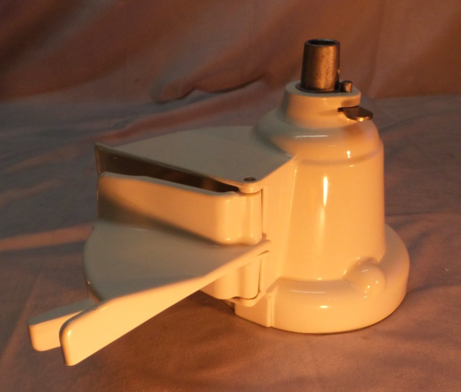 KitchenAid Rotor Slicer/Shredder Attachment, model RVS-A (READ DESCRIPTION)