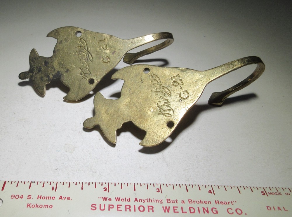 Vintage Dirilyte G-21 coat hooks 2