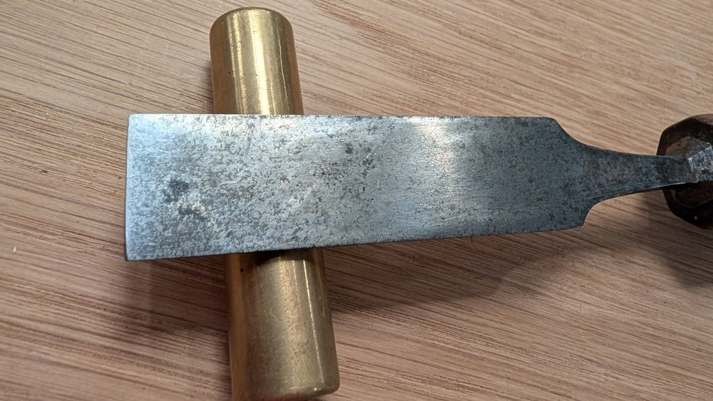 1" Thomas Ibbotson Bevel Edge Paring Chisel
