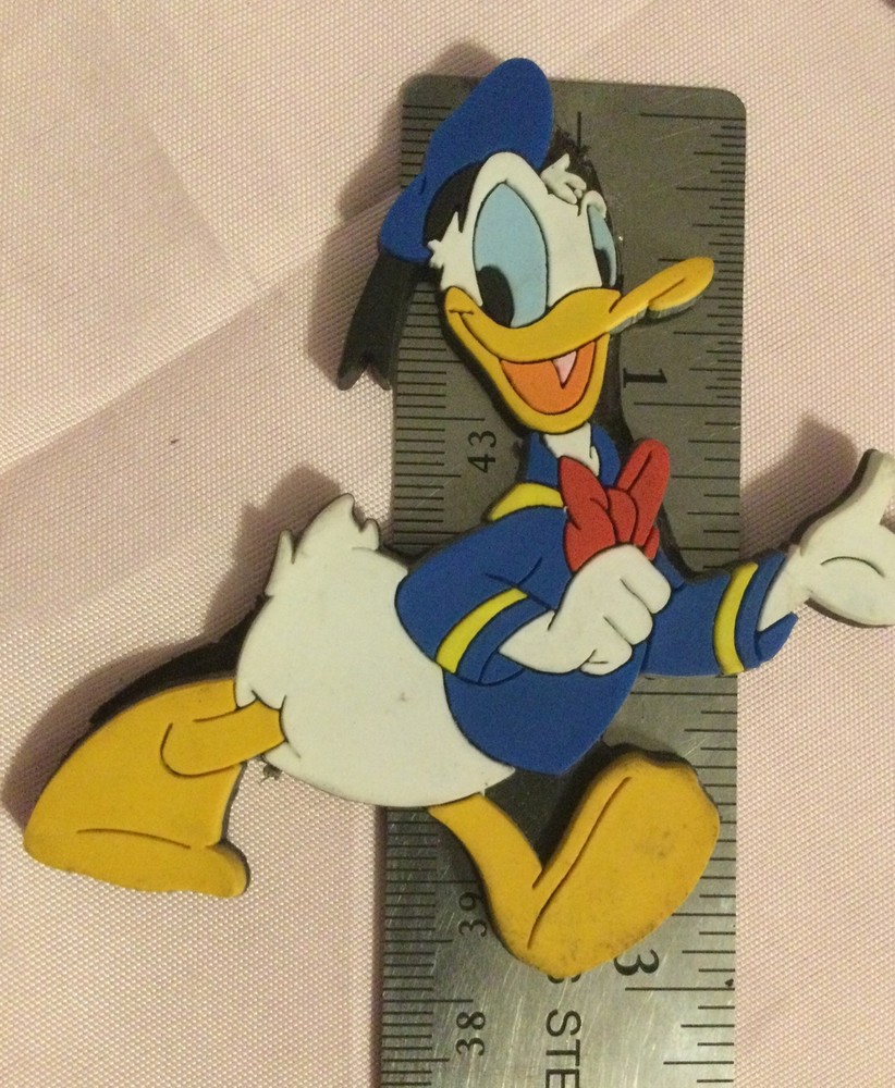 Assorted Disney’s Donald Duck Magnets (6)