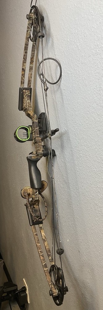 Mathews Mission Menace Compound Bow w/ Sight, Rest, Stab Package RH