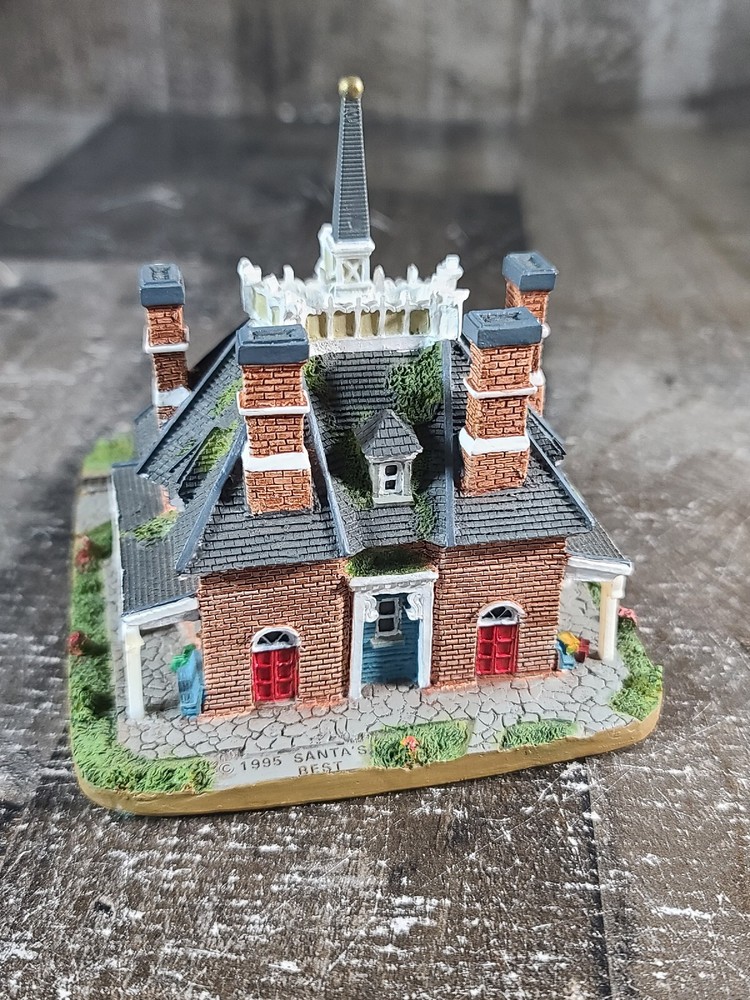Santa's Best 1995 Hand Painted Ceramic Train Station
