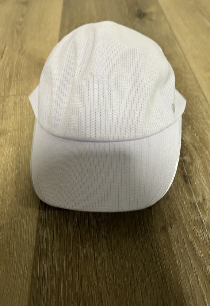 Lululemon White Adjustable Lightweight Baseball Cap S/M Running Breathable