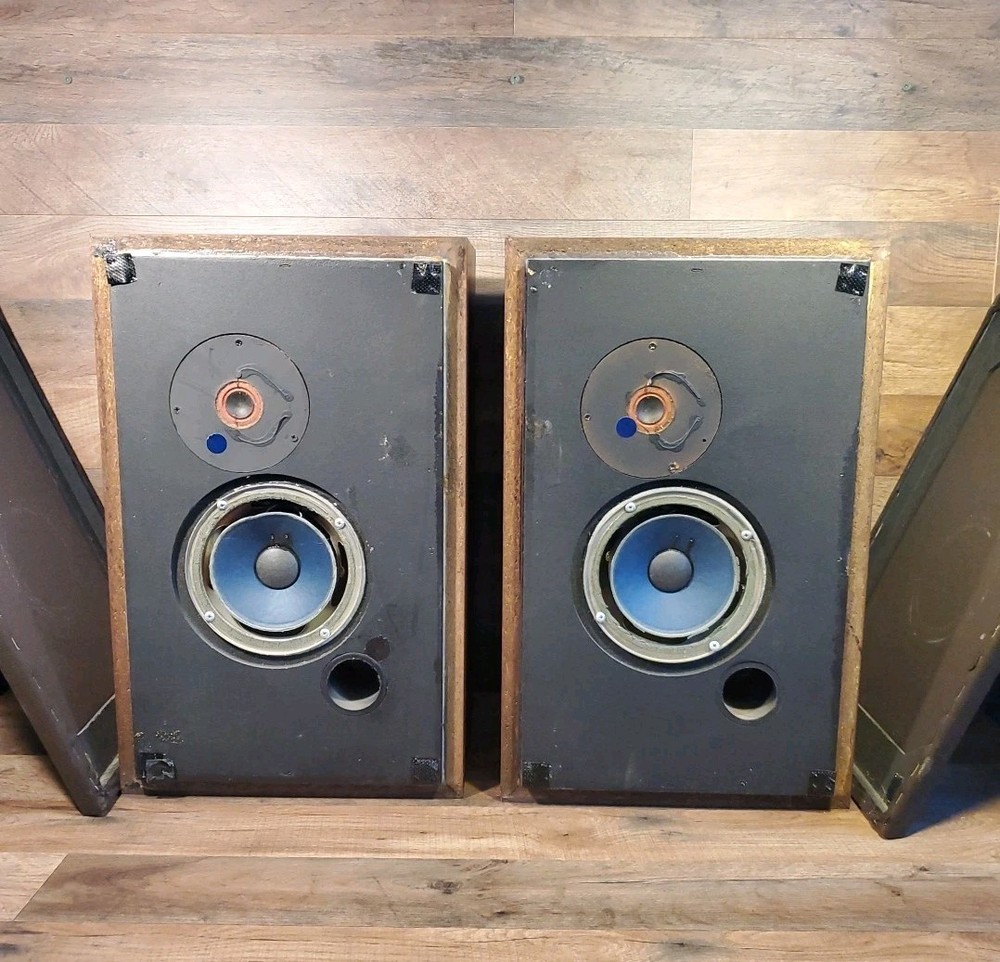 Pair of Epicure Model 11 Speakers ~ Tested ~ Needs Refoam