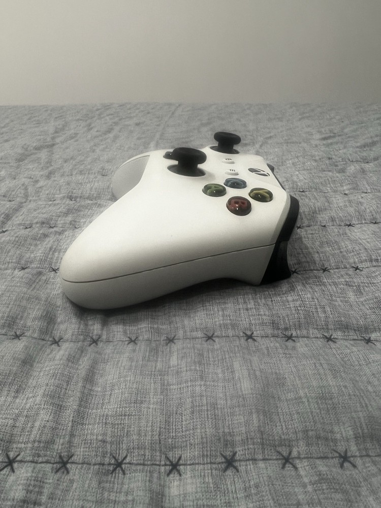 Microsoft Xbox One Black Home Console HDMI with 3 Wireless Controllers Included