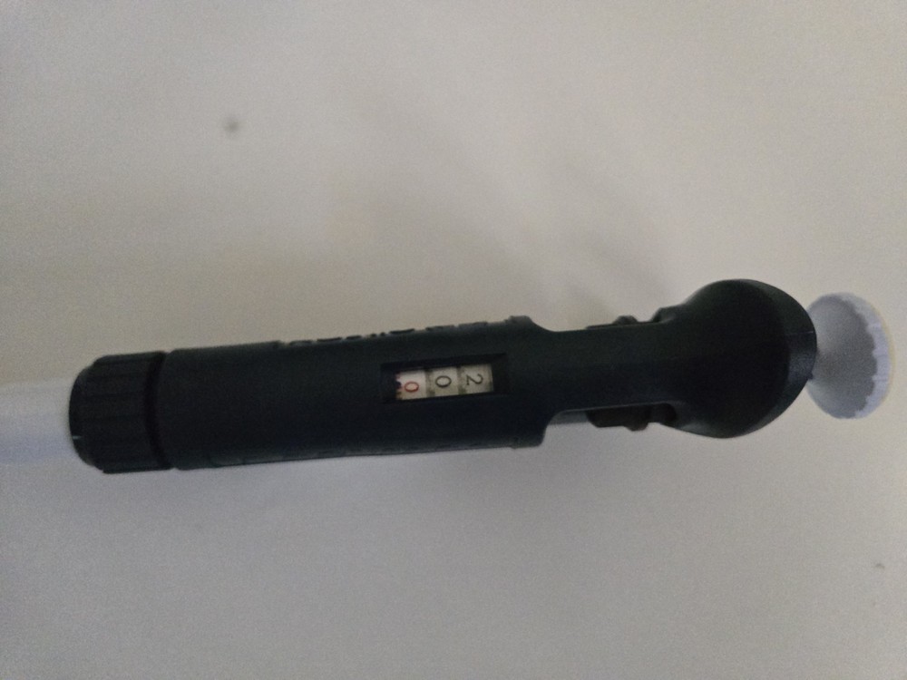 Gilson P20 2-20uL Adjustable Pipette Pipetor used
