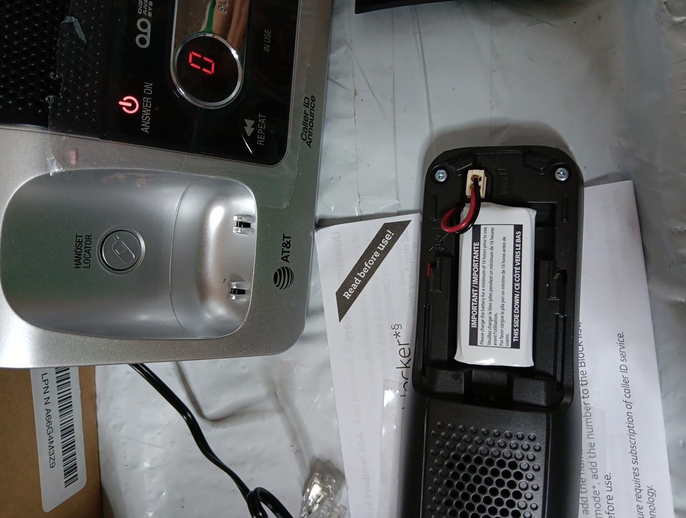 AT&T DECT 6.0 Cordless Phone, model BL 102