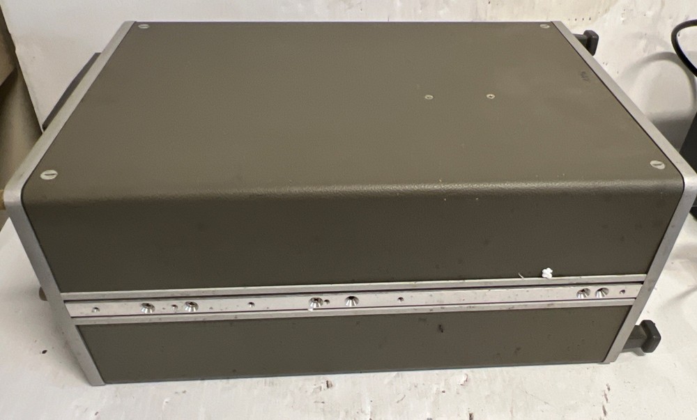 HP 3580A SPECTRUM ANALYZER TESTED WORKS 30 DAY RETURNS