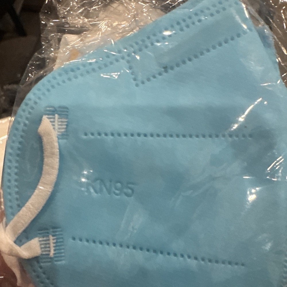 Pack 128 KN95 disposable face mask multiple colors