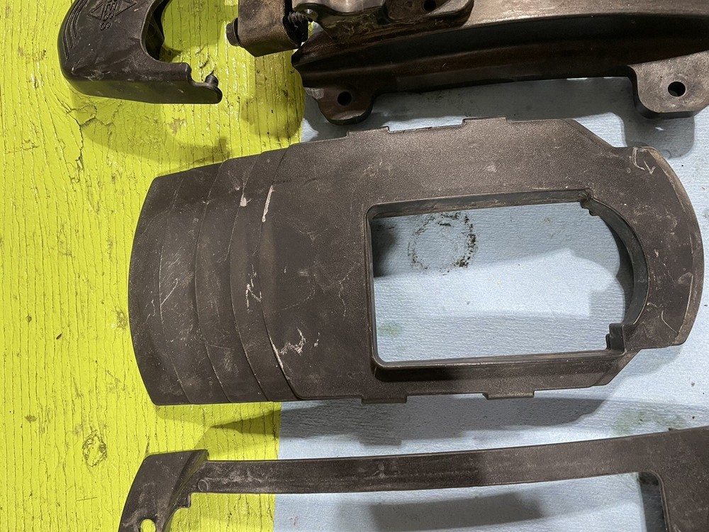 2006 Polaris RMK 600 handlebar position adjuster trim