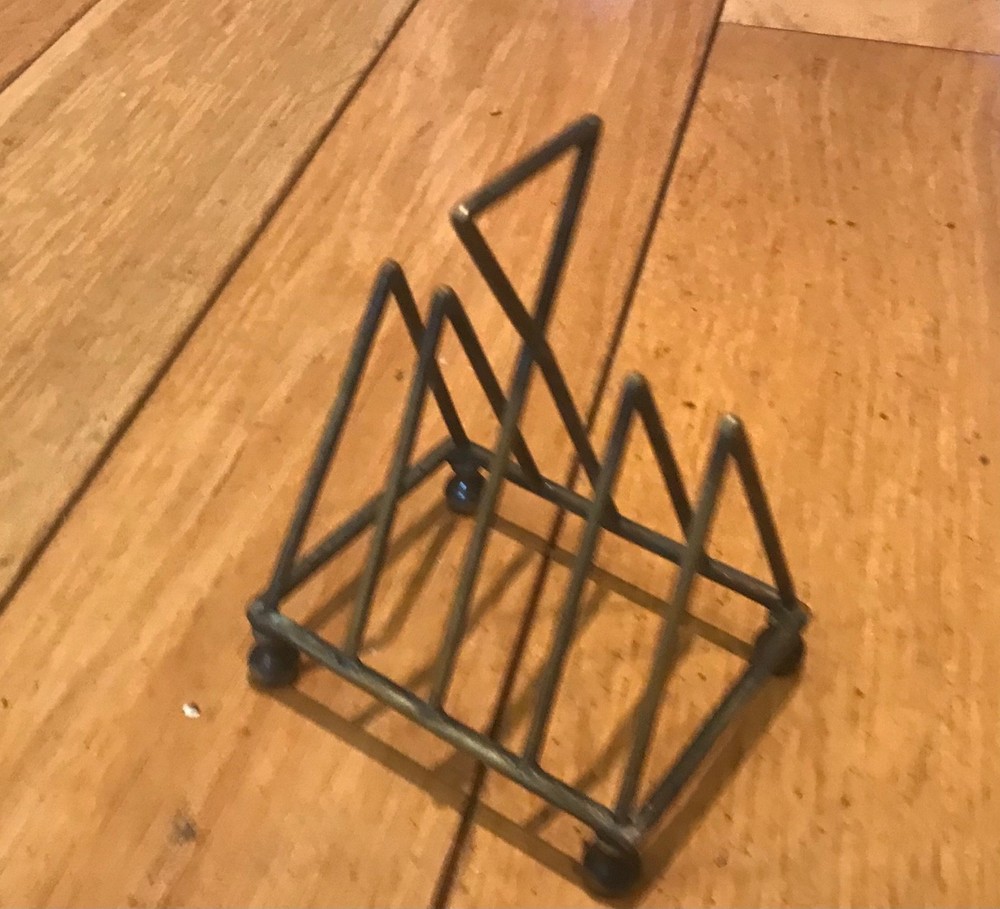 Vintage Silver Plated 4 Slice Toast Rack (DT NOT MARKED)