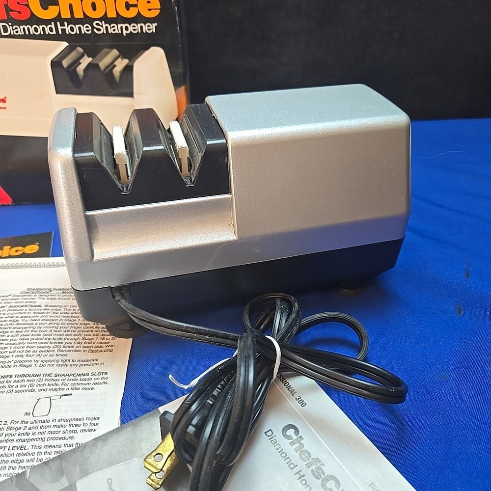 CHEFS CHOICE Model 300 Diamond Hone Knife Sharpener