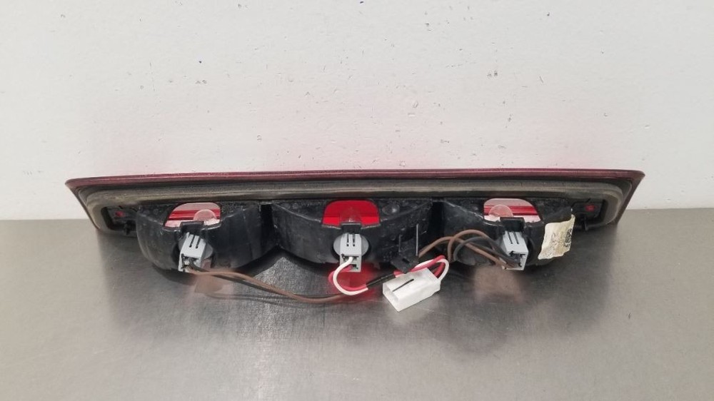 17 DODGE RAM 1500 HIGH MOUNTED STOP LIGHT INCANDESCENT