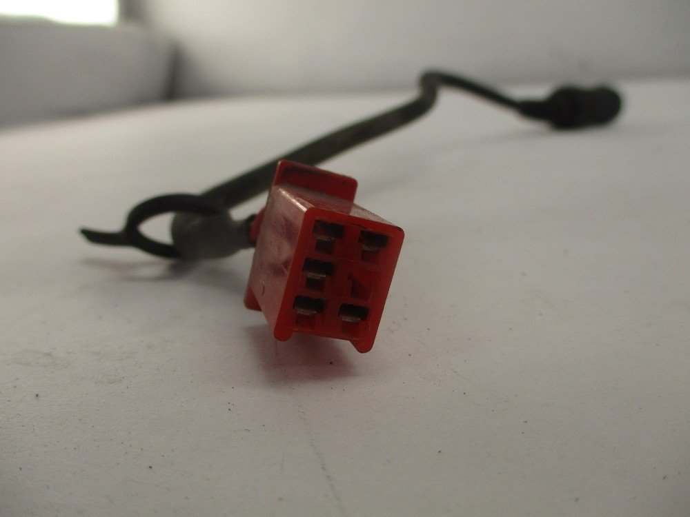 89 HONDA GL1500 ACCESSORY HEADSET LEAD PLUG