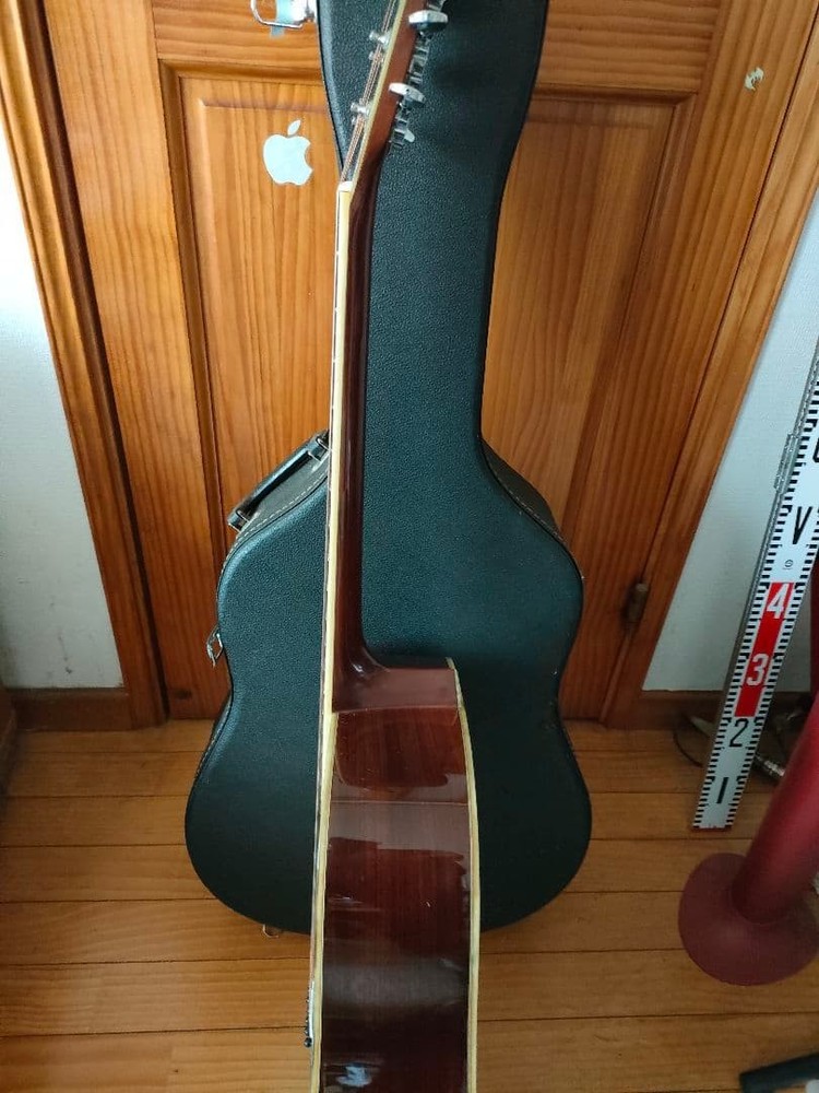 Morris Acoustic Guitar Safe Packing!