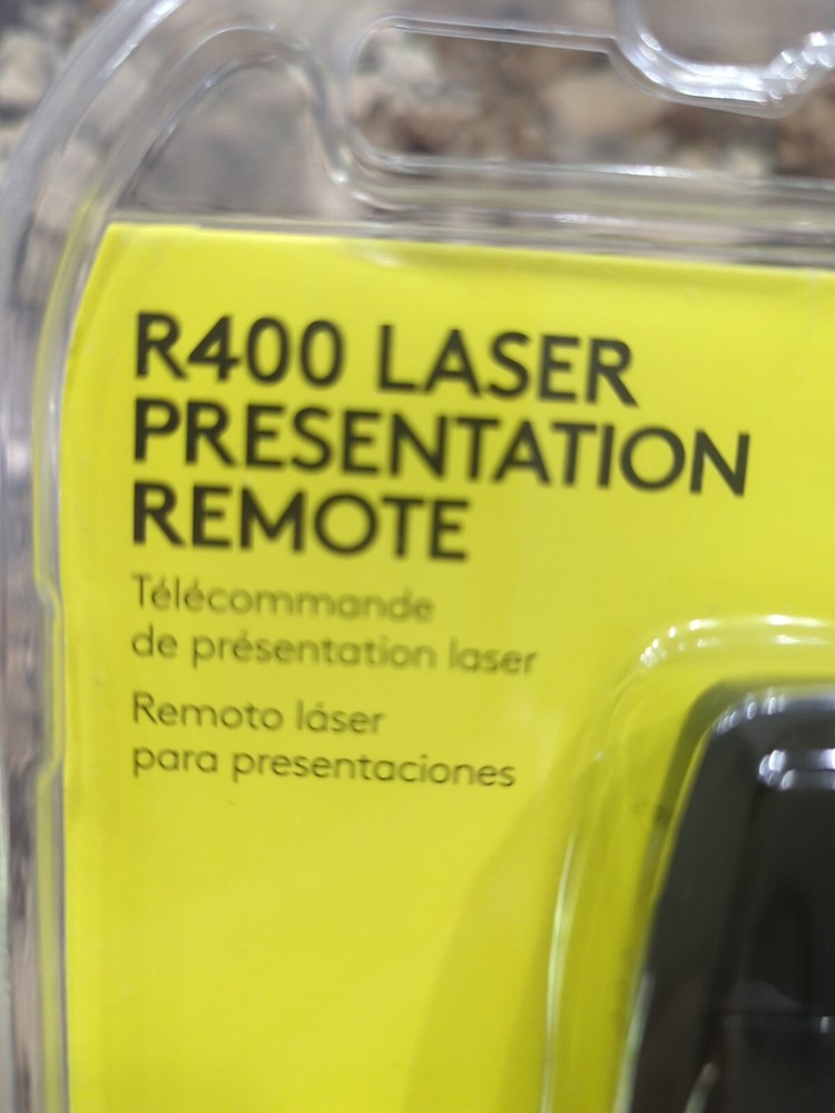 Logitech R400 Laser Presentation Remote - Black (910-001354)