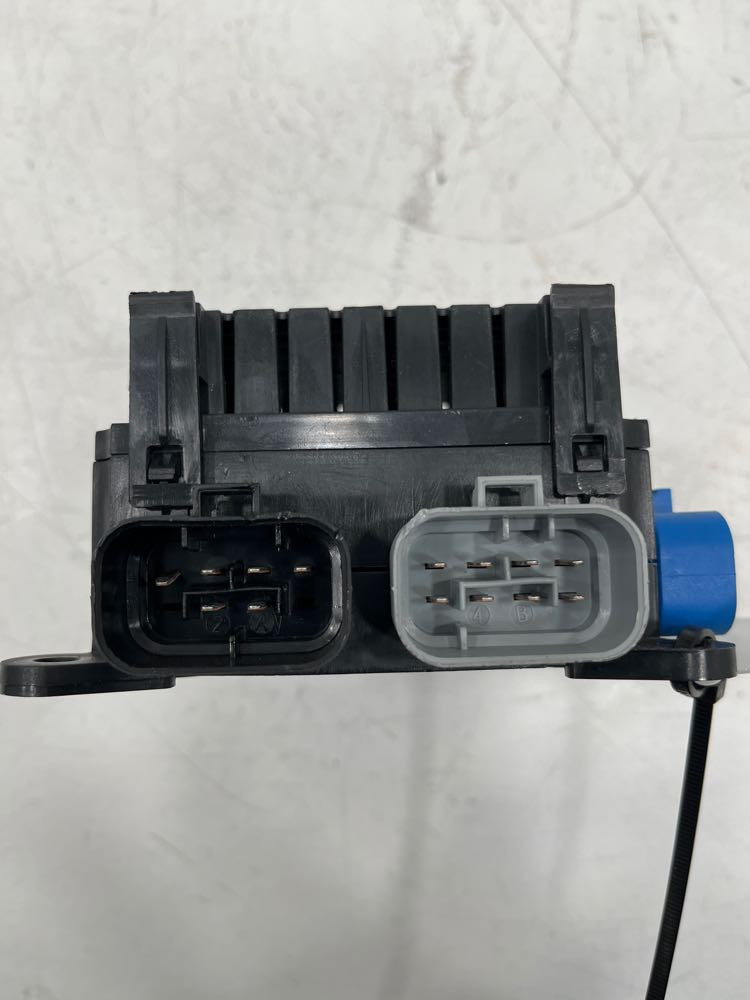 2004 Freightliner Century Class Fuse Panel (628-10615)