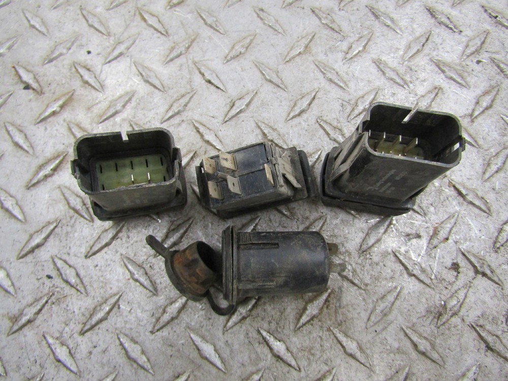 POLARIS LIGHT 4X4 SWITCH OUTLET 4012909
