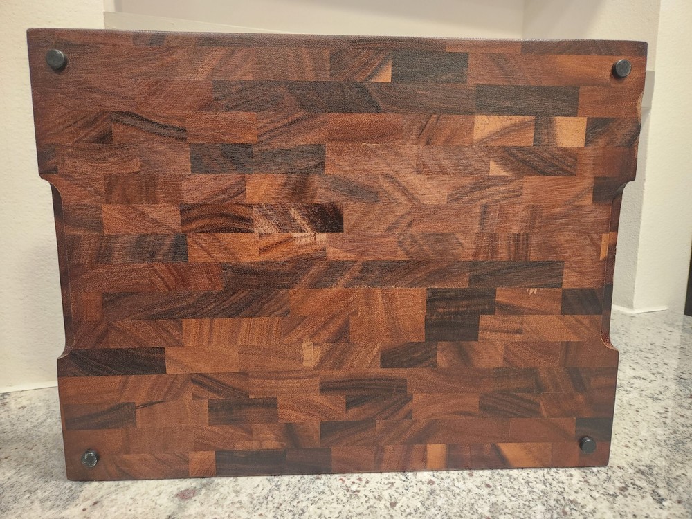 Walnut end grain cutting board 17x13x1.25