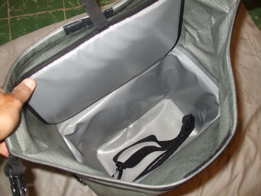 CamelBak ChillBak Cube 18, Fusion 3L Group, Monument Grey