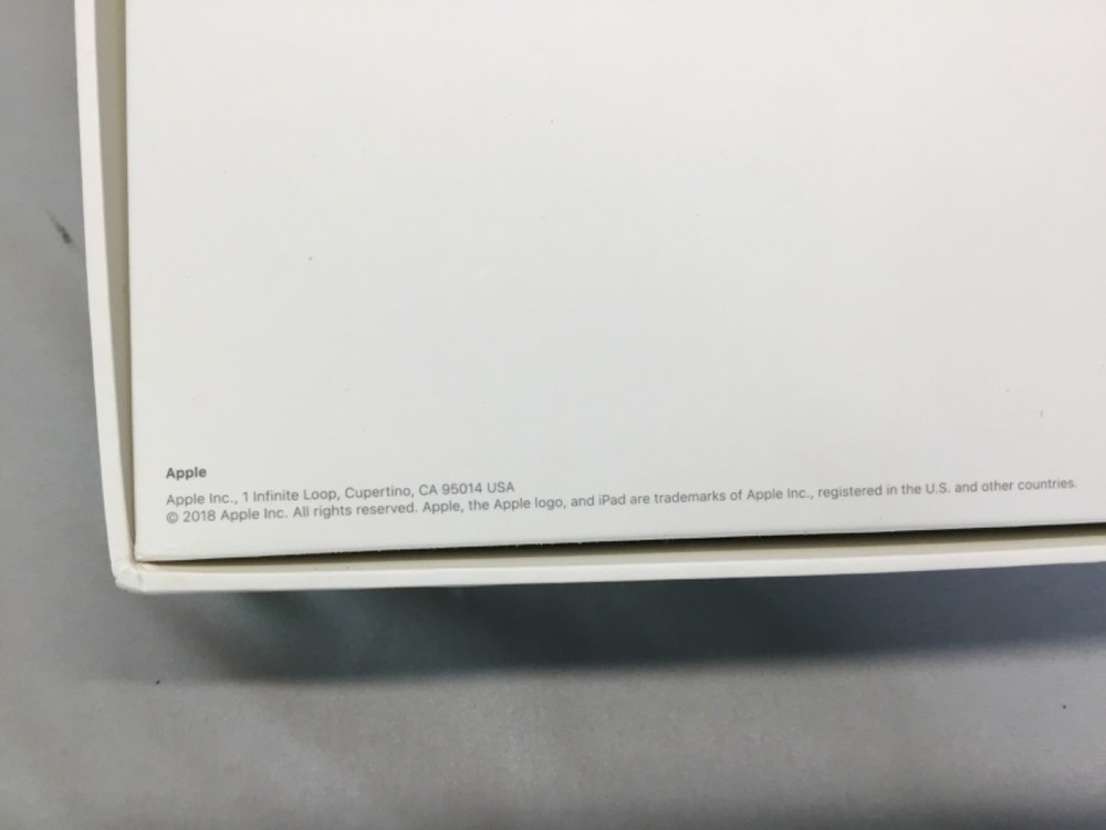 Apple iPad 6Th Generation 32GB Empty Box Only