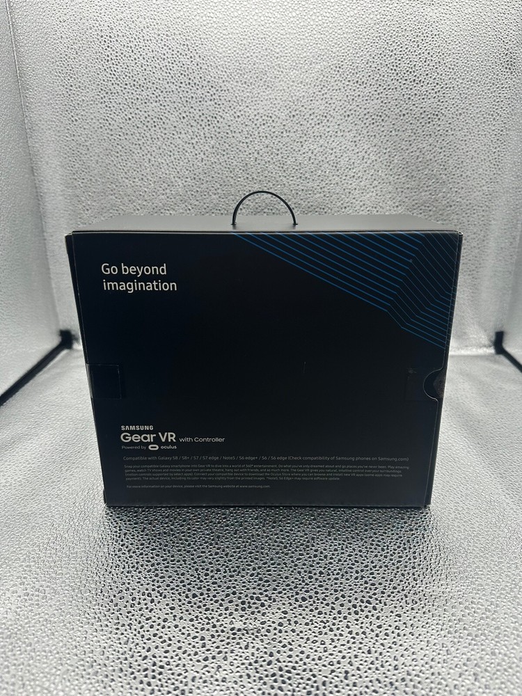 Samsung VR Oculus SM-R324NZAAXAR Goggles with Controller, Open Box-TESTED