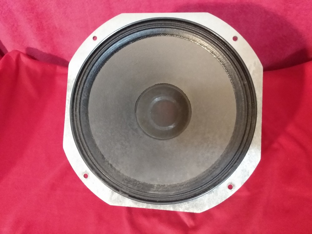 Peavey Scorpion 12" Speaker - Focused Field Geometry