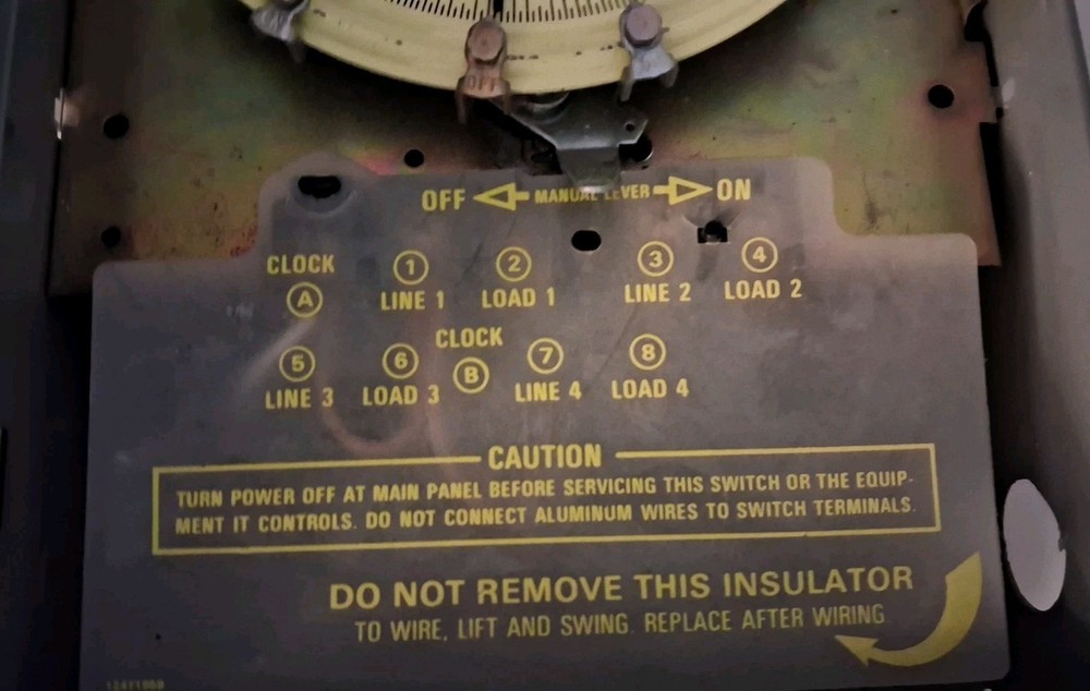 Intermatic T7401B 7-Day Mechanical Time Switch 4-Pole Enclosure