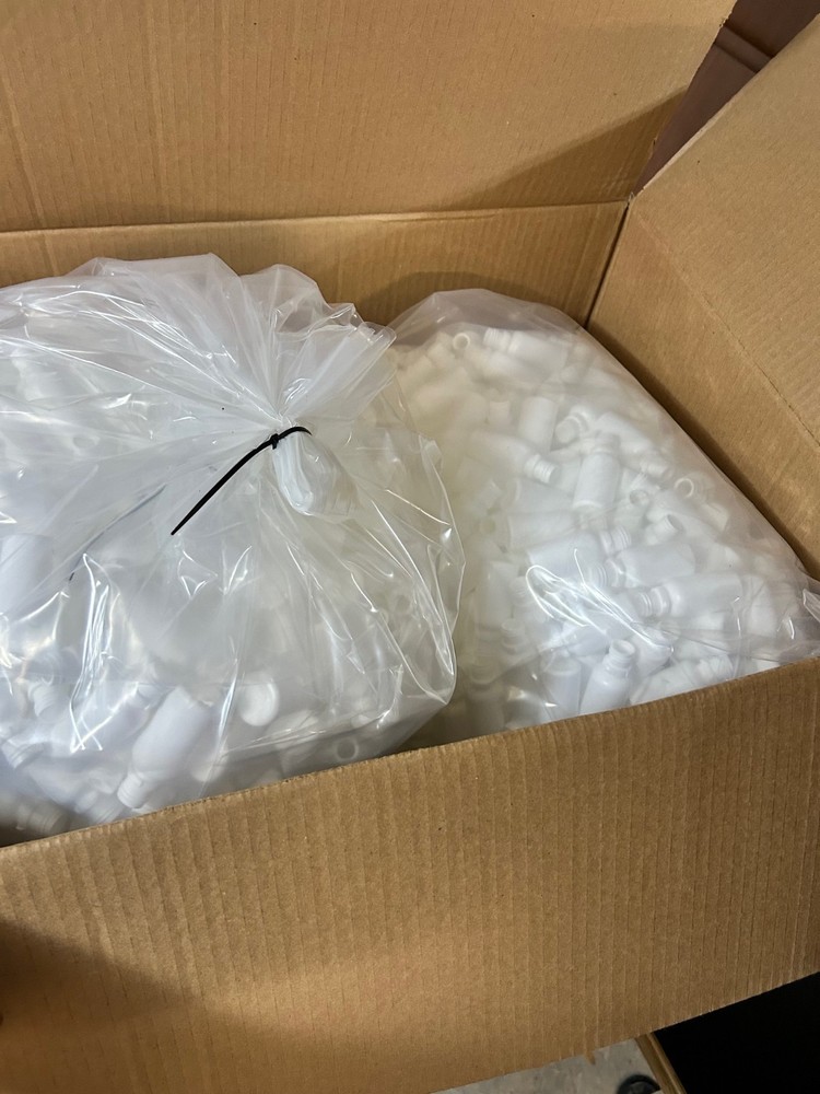 100 Count- 15ml White Plastic Bottles. Arcoiris Brand.