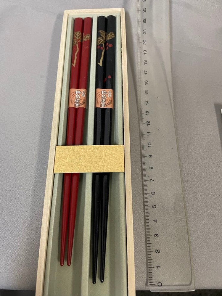 Wjim LCquer Hand-Painted Chopsticks, MKI-E, Used