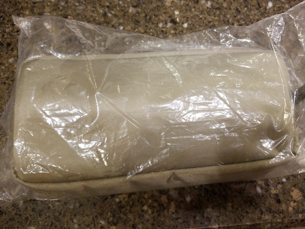 THAI AIRWAYS BUSINESS CLASS AMENITY KIT