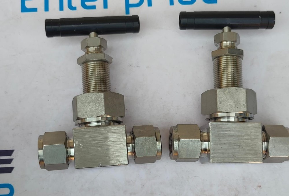 SWAGELOK SS-6DBS8 BLOWDOWN NEEDLE VALVE LOT OF 2