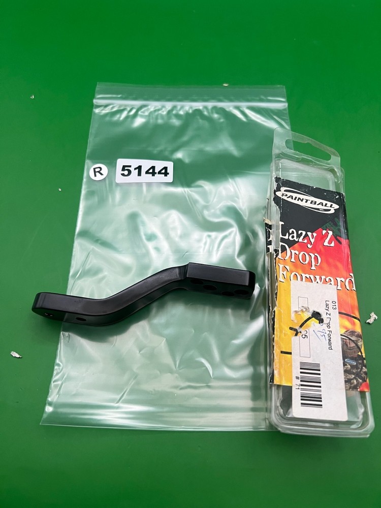 Lazy Z Drop Forward Black