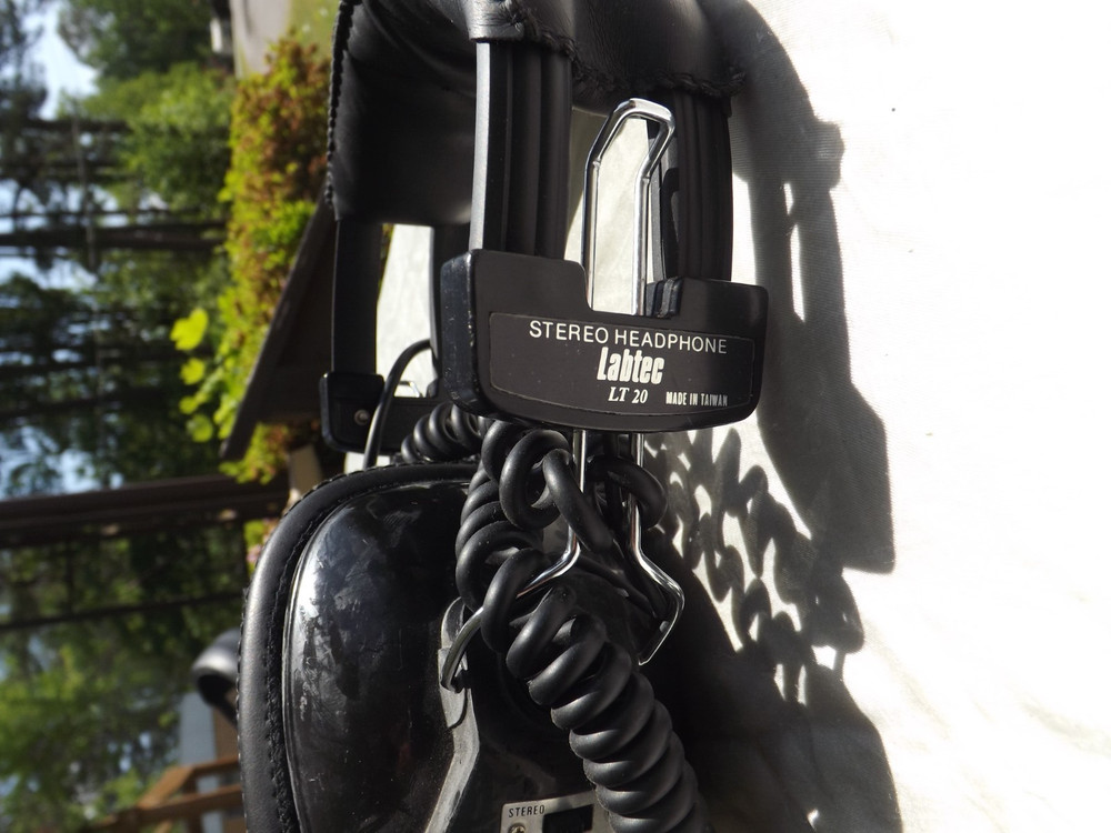 Labtec LT20 Vintage Stereo Headphones - TESTED