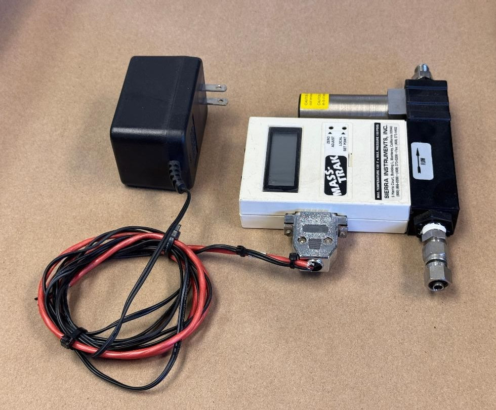 SIERRA MASS-TRAK MODEL 810C-DR-1-LF-MP DIGITAL MASS FLOW CONTROLLER 37204