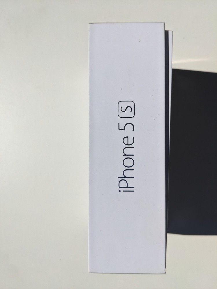 Apple iPhone 5S - empty box only - pristine
