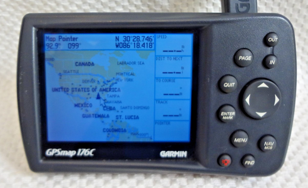 GARMIN GPSMAP 176C Color Marine Chartplotter w/ Cables & RAM Surface Mount