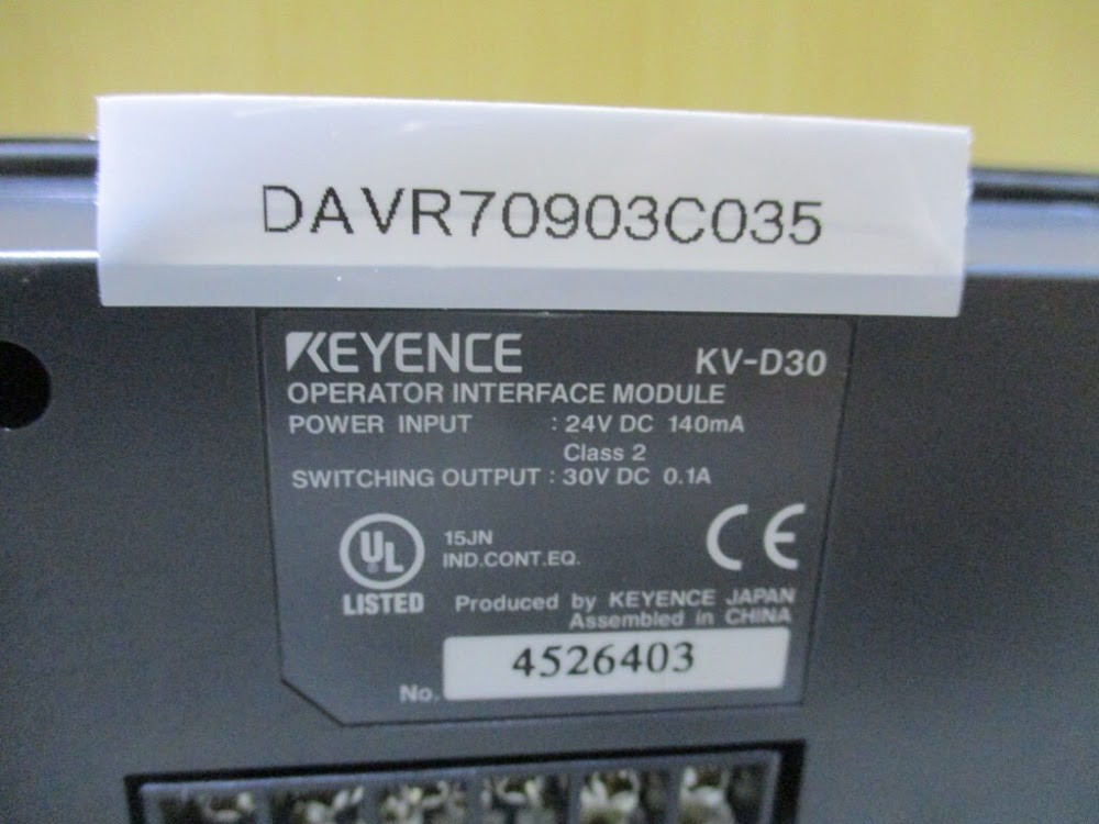 KEYENCE KV-D30 Operator Panel HMI DAVR70903C035 USED