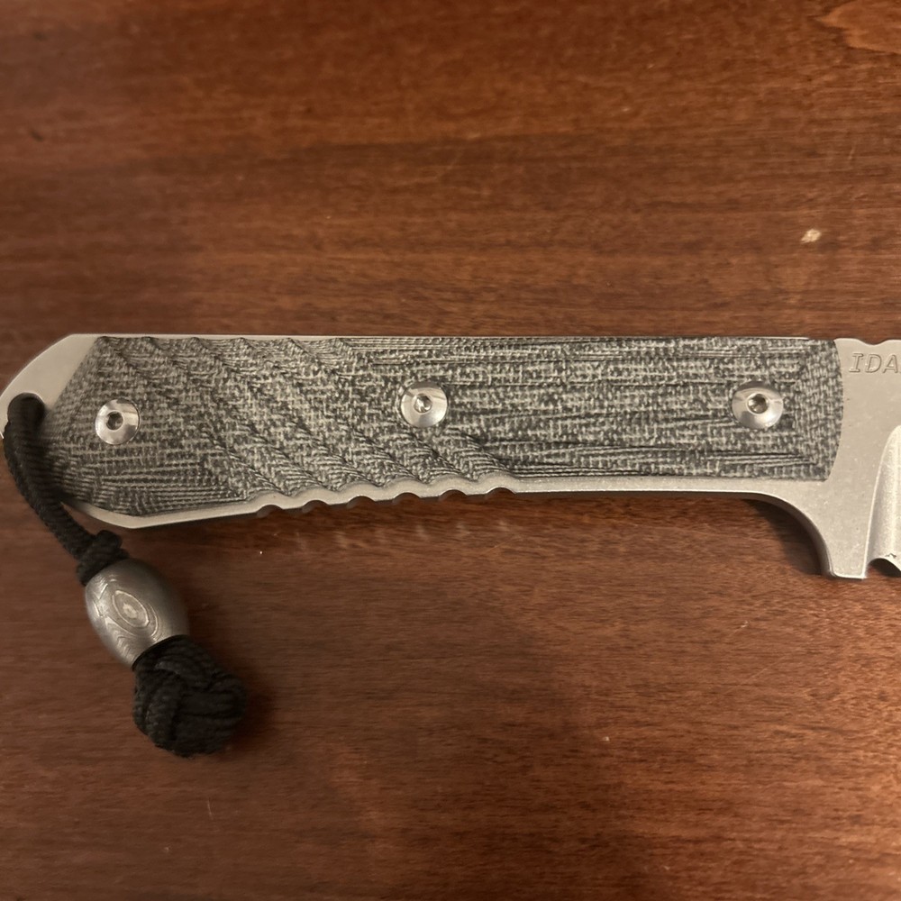 Reeves Insingo Black Canvas Micarta