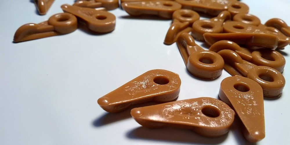 Tan PLASTIC Turnbutton Panel Retainer Clip for wood/glass panel PKG QTY 48 pc