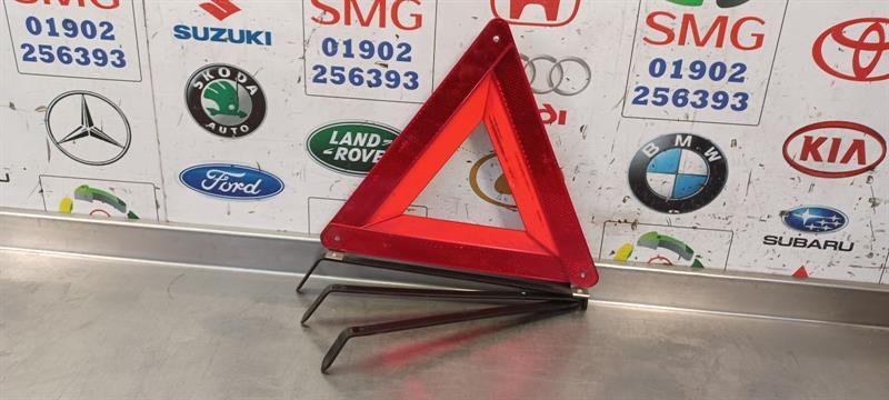RANGE ROVER SPORT L494 2011- WARNING TRIANGLE ACCESSORY